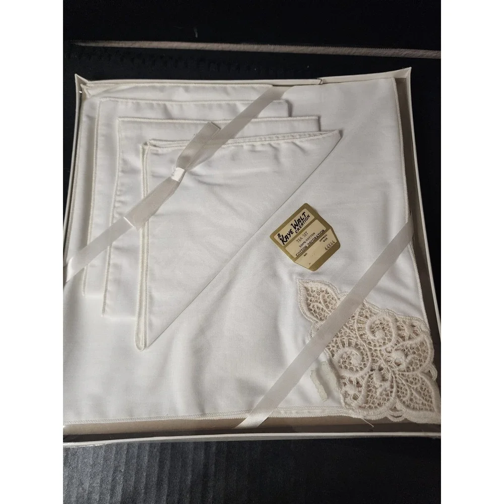 Vintage Kaye Walt Creation White Cotton Tea Set Lace Trim Tablecloth Napkins NOS